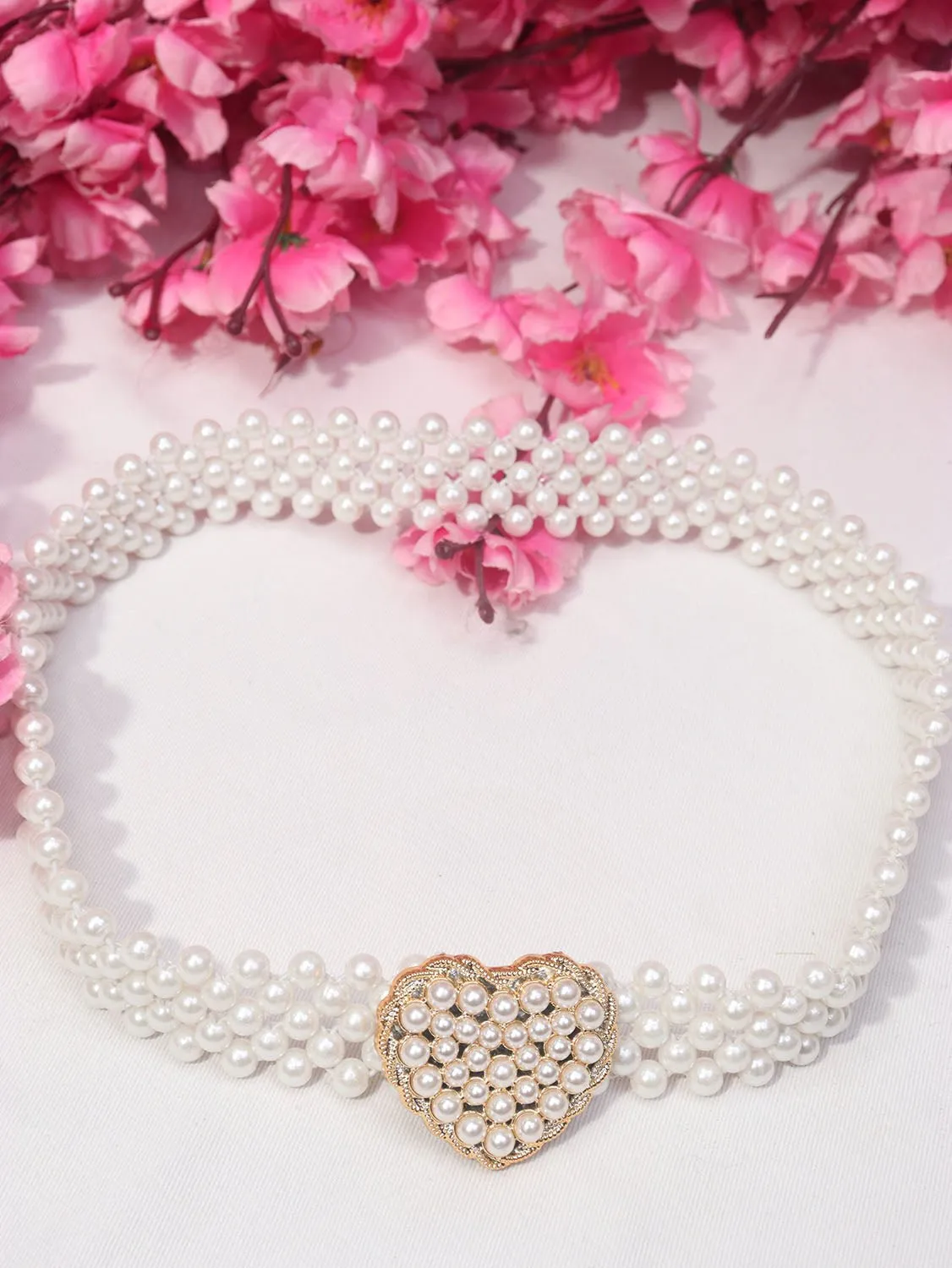 Chic Belt Stylist: Elevate Your Style with Exclusive Designs