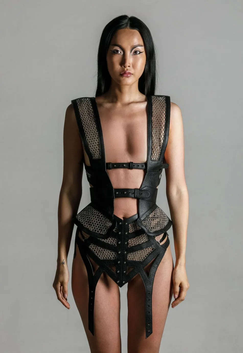 Lister Beaded Leather Girdle Belt - Black/Silver
